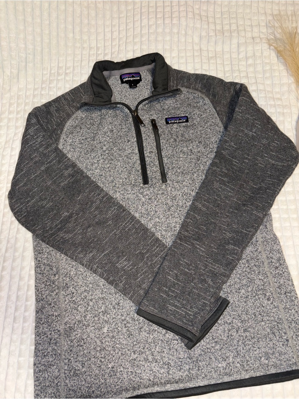 Patagonia Men’s Gray Two-Tone Half-Zip Fleece Pullover